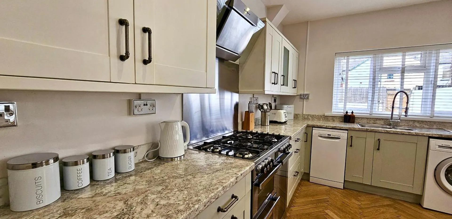 Hazelhurst By Switchback Stays Cardiff Apartment