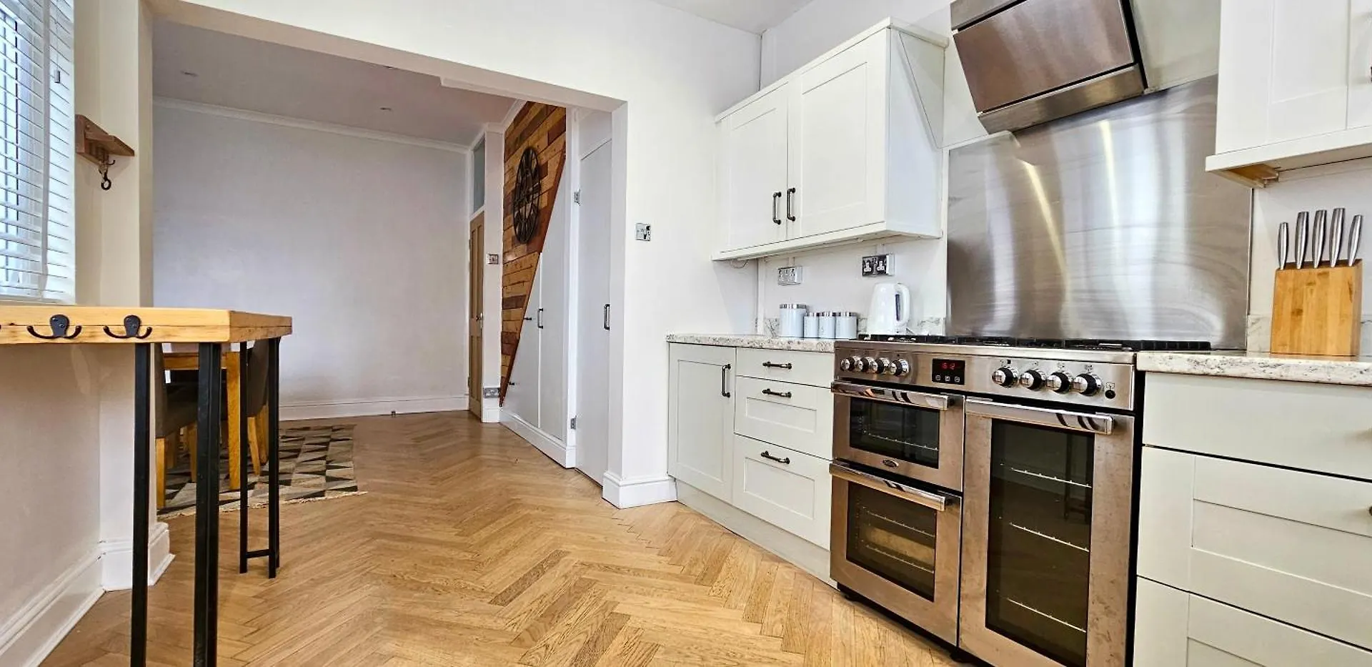 Hazelhurst By Switchback Stays Cardiff Apartment