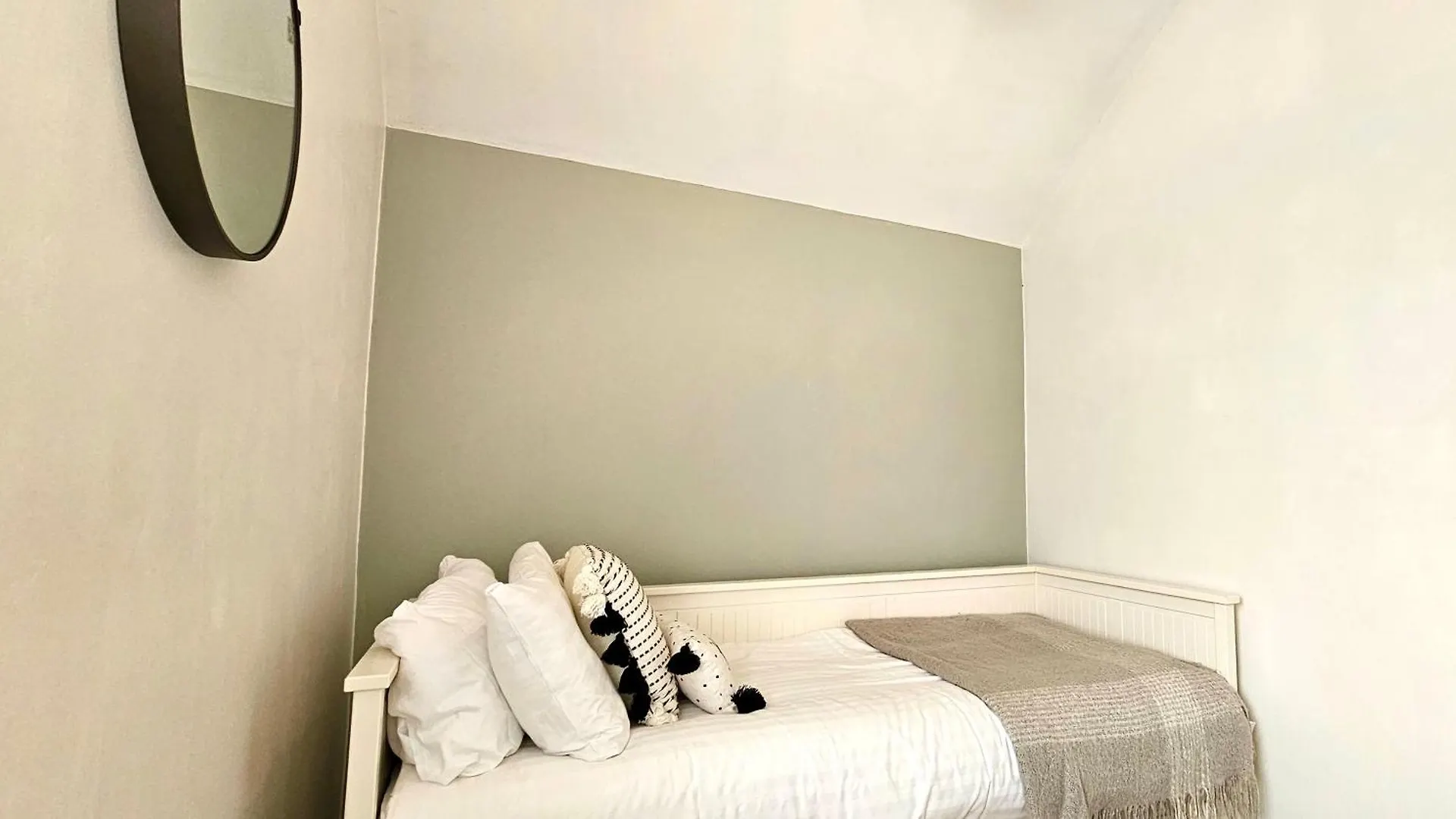 Apartment Hazelhurst By Switchback Stays Cardiff