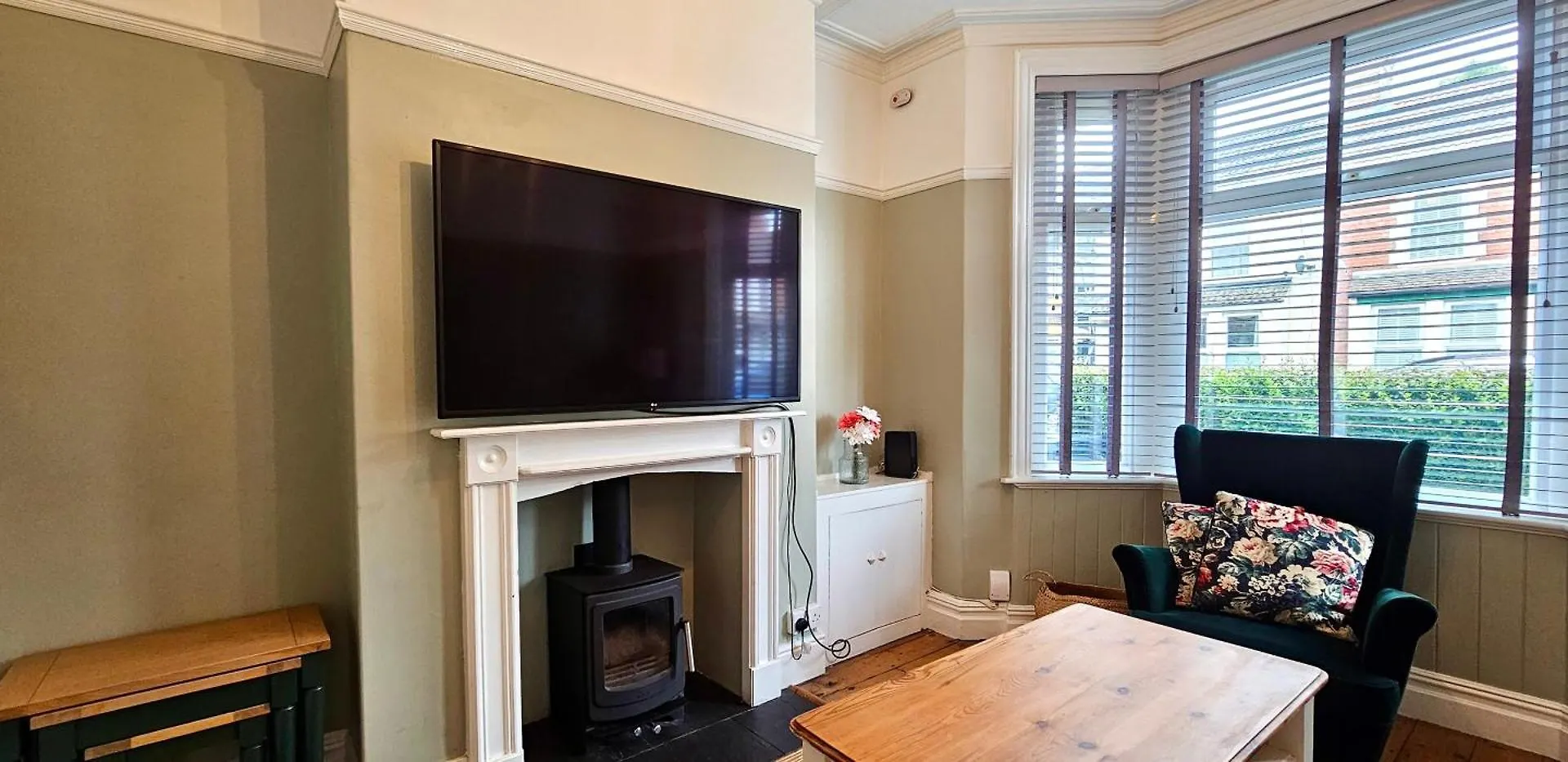 Hazelhurst By Switchback Stays Cardiff Apartment